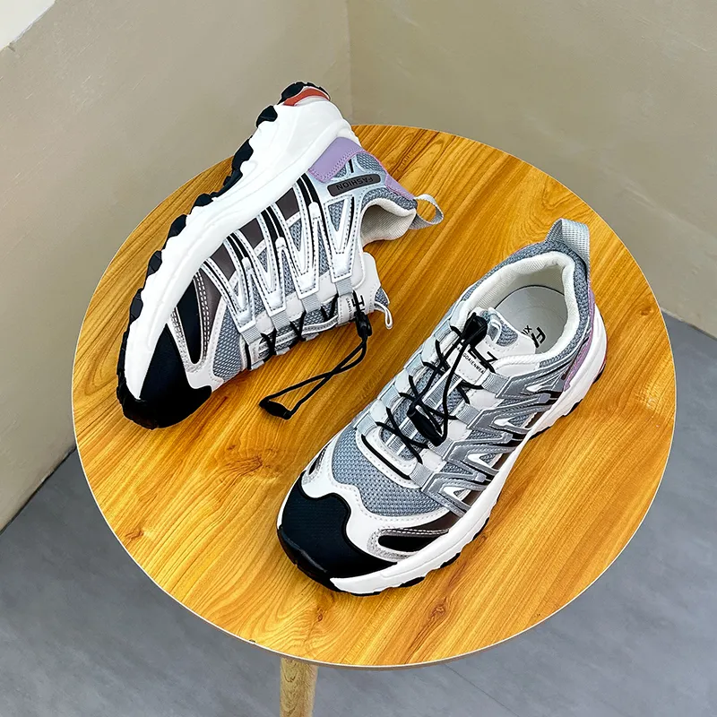 Avec chaussettes Chaussures de course Femmes Mens Elephant noir blanc schéma OG Luxury Sports Sneakers Trainers Taille 36-45