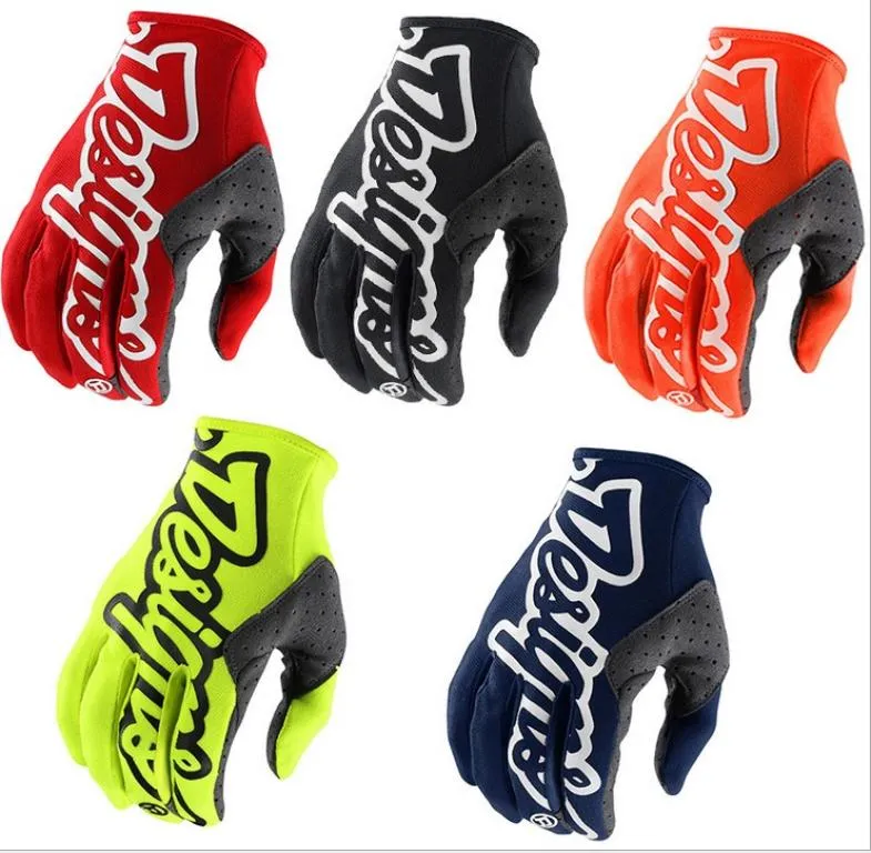 TLD conçoit des gants de cross-country de course de moto