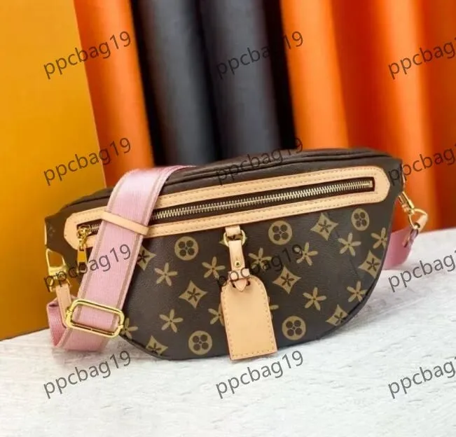 Yeni moda kadın kemer çantası lüks bayan el çantası fanny paketi yüksek kaliteli deri bel çantaları tasarımcı omuz crossbody göğüs çantası