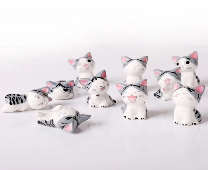 Mini Ceramic Cat Collection Lovely Cute Cartoon Lucky Cats Micro Landscape Kitten Microlandschaft Pot Culture Tools decorative Gar7229756