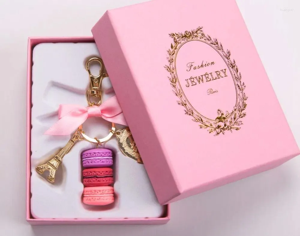 Keychains France Effiel Tower Brands Woman Macarons Cake Macarons Keychain sur sac Purs à main