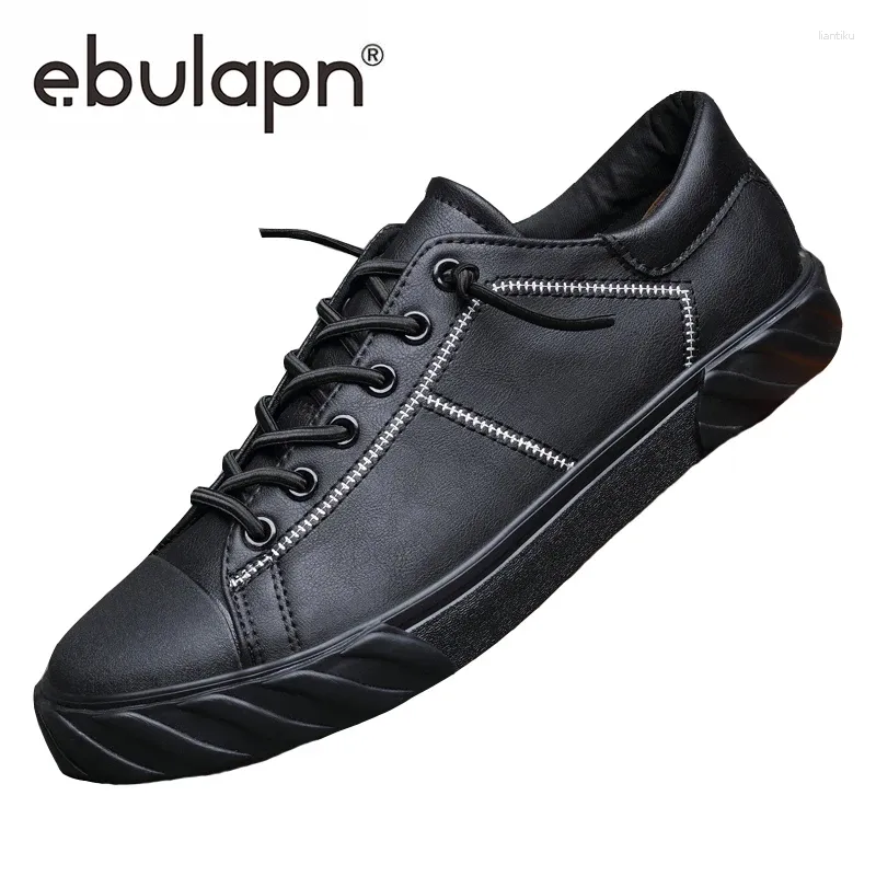 Chaussures de fitness 2024 Vulcanisés à la mode décontractée Black British British Fashion Mood Angleterre All-Match Designer Sneakers