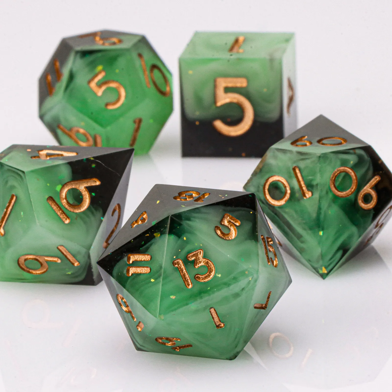 Set De 42 Dados Poliédricos De Colores Surtidos – 6 Juegos De 7 Dados Con 6 Bolsitas De Terciopelo – Perfecto Para D&D, Pathfinder Y Juegos De Rol
