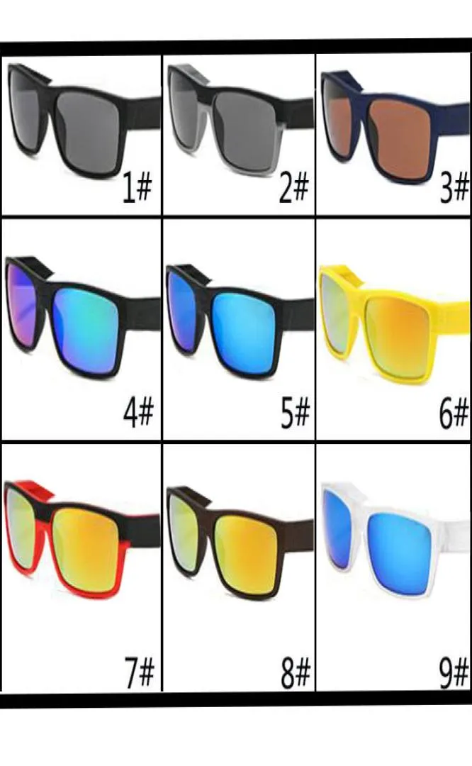 Óculos de sol clássicos de ciclismo Dazzle Color Mens Sun Glasses nos EUA Black Frame Lens escuro Design Cool Sunshades Sports Motorcycle 5689737