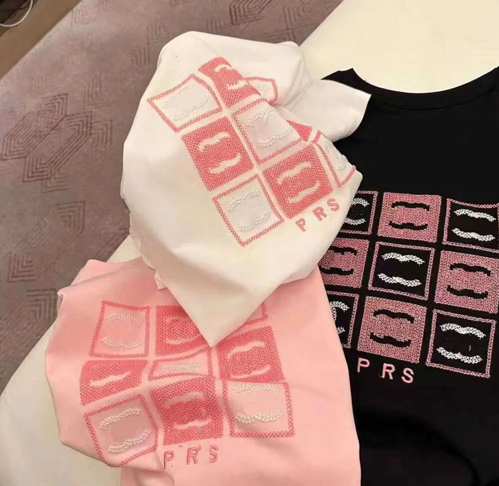 T-shirts de luxe brodés pour femmes