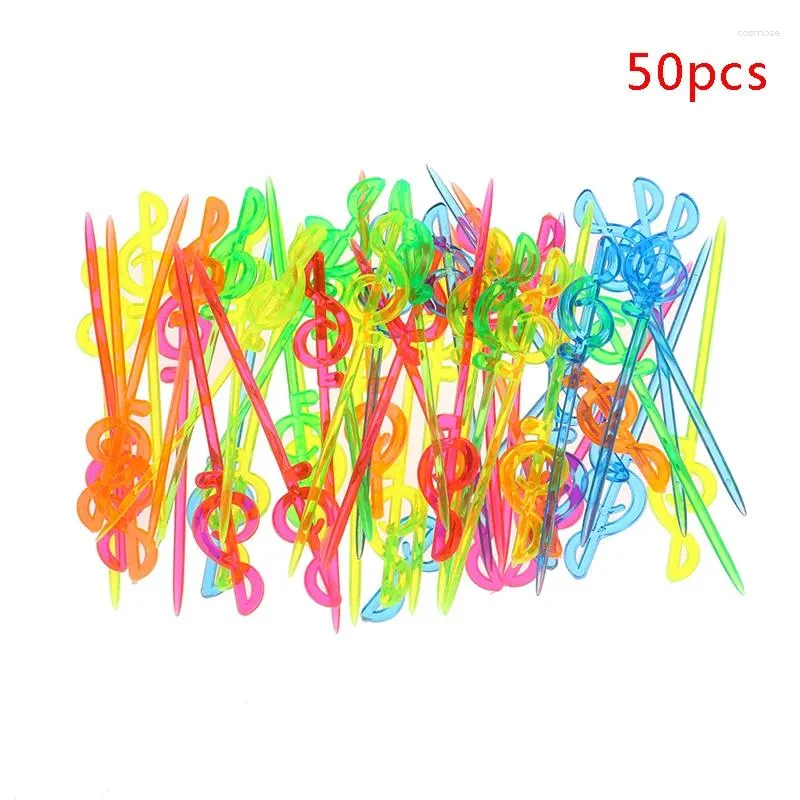 Gabeln 50pcs Obstnadelstab Plastik -Gebäckgabel wiederverwendbares Picks Herz Pfeil Dessert Küchenzubehör