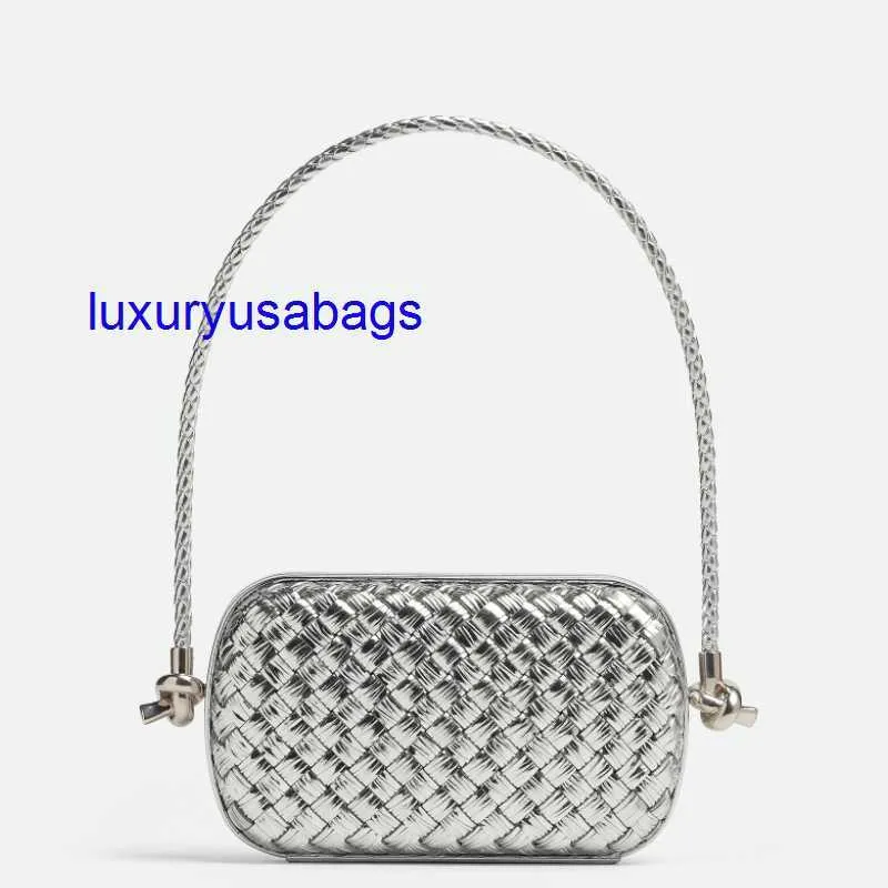 Womens Knot With Strap Minaudiere Clutch BotegaVeneta Padded Intreccio Leather Minaudiere With Cross-body Leather Braided Strap Metallic Knot Closure GCR5