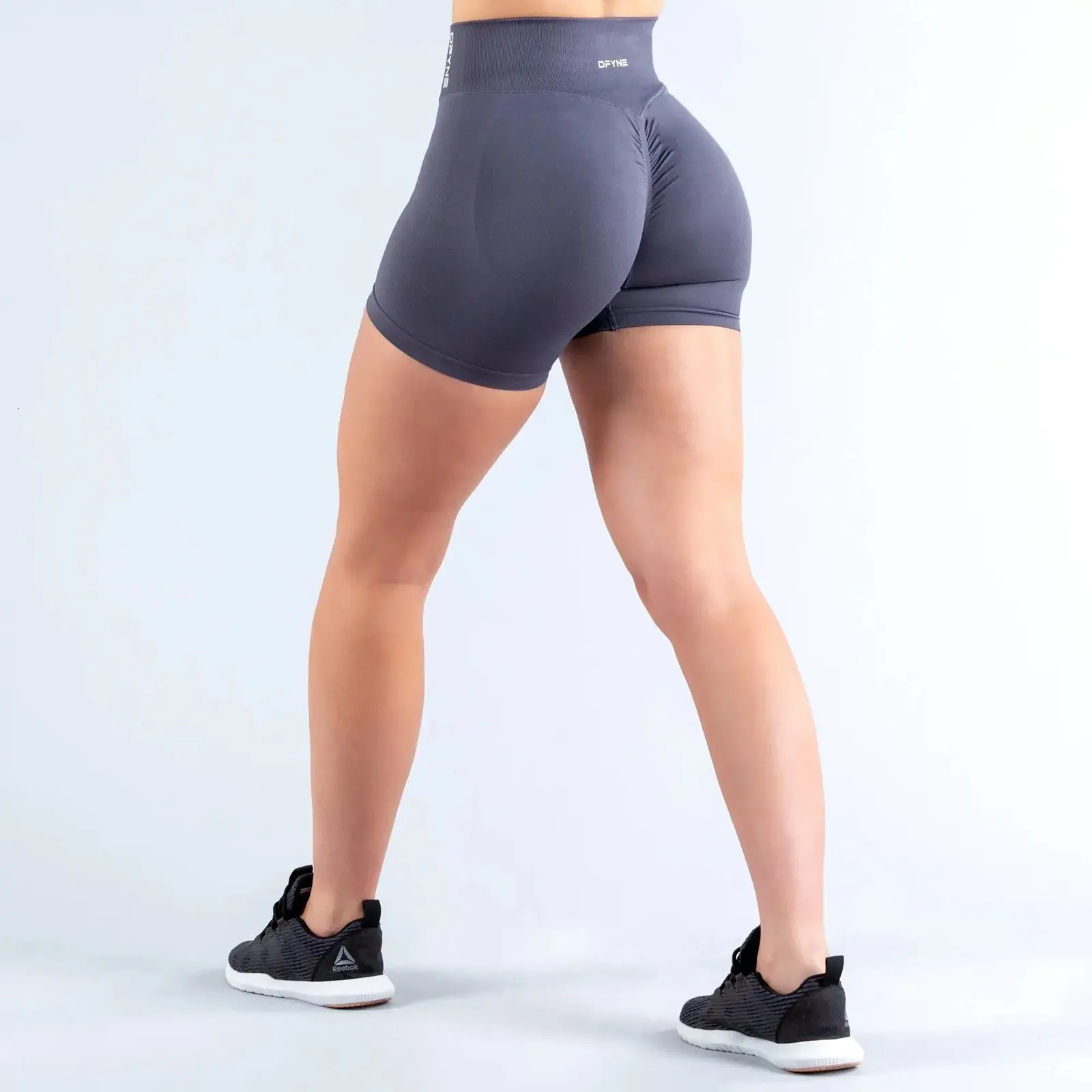 Dynamic Womens Scrunch Shorts Shorts senza soluzione di continuità Sports indossa leggings corti a prova di corto gambero elastico fitness a costine in alto in vita 240409