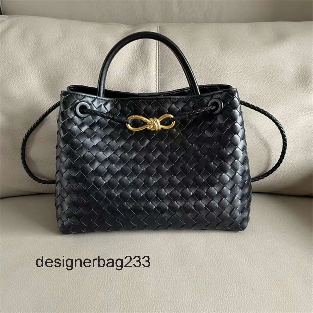 Femmes ANDIAMO CAPACITY METAL TOTE ROPE Designer tissé un sac 2024 LADE CUIR MAIN SCHAG BOTTEGS COWHIDE SACS ÉPHEUR CRO