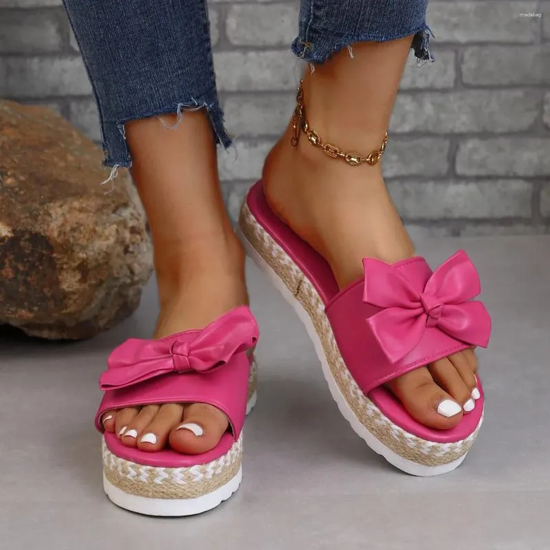 Kapcie kobiety buty Summer gęste sandały podeszwa dama moda muszki slajdy żeńskie muffinki