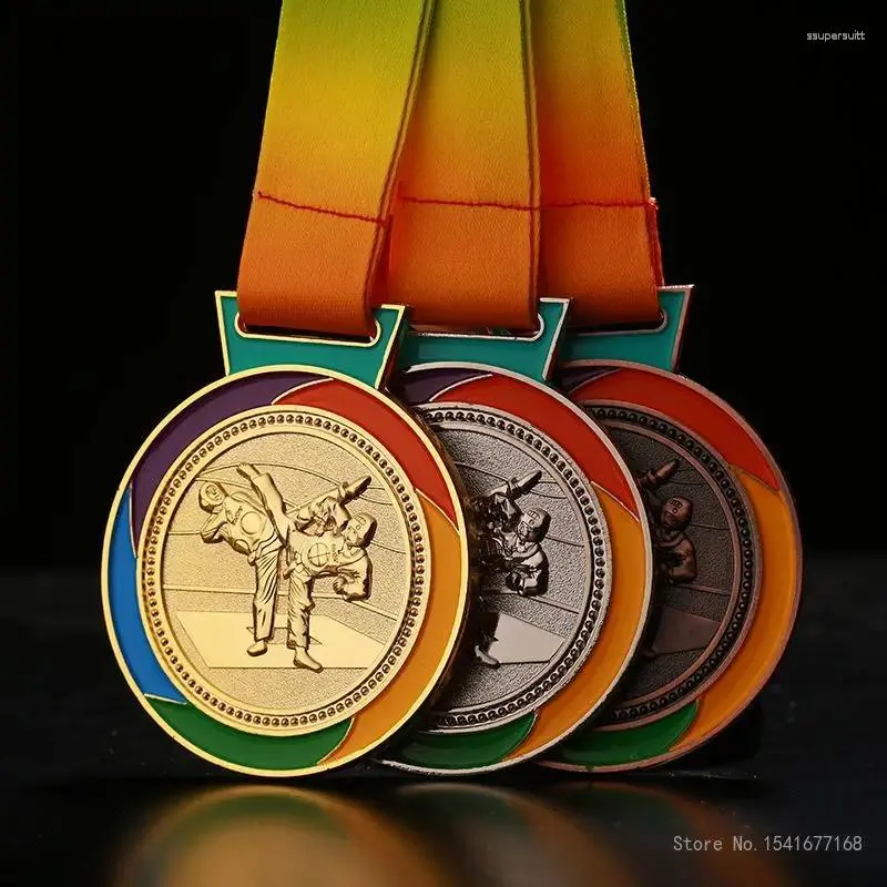 Figurine decorative personalizzate Tag della medaglia di Taekwondo personalizzata Gold Bronzo in bronzo in lega di zinco Sports Concorso creativo souvenir 1pc