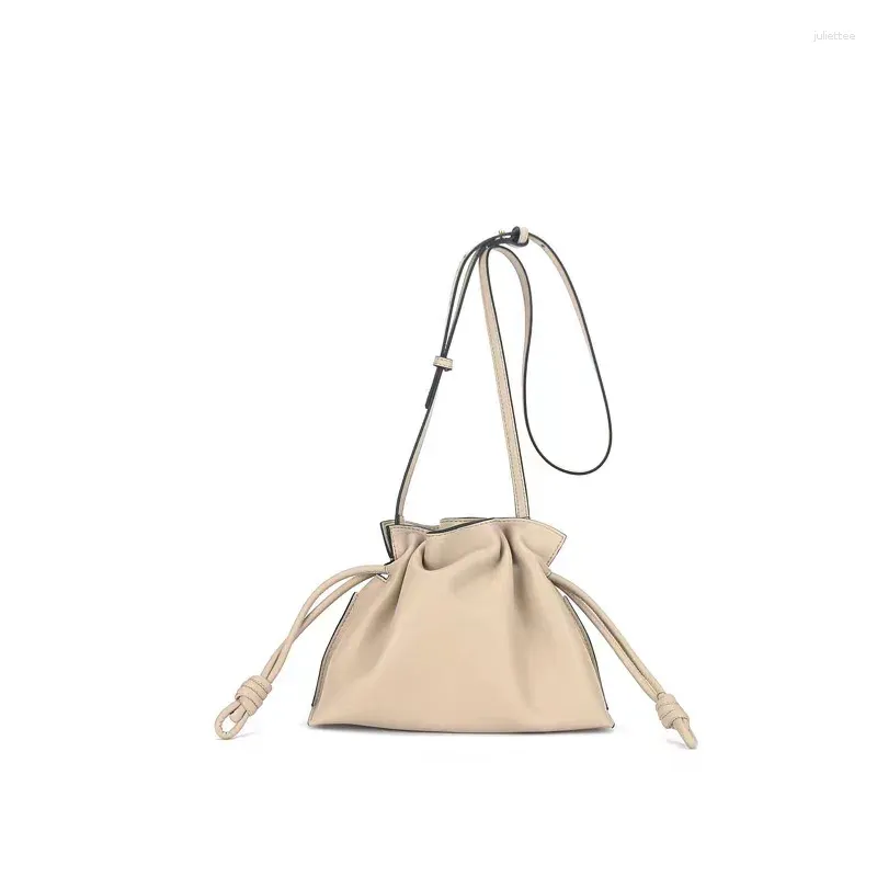 Bag Fashion Draw Corde Xiao fu Leather Simple épaule Simple Bodage Crossbody Small Bucket Tide