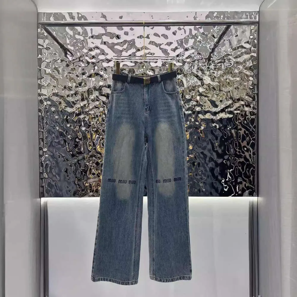 Designer MM Family 24SS Ny kontrasterande broderi hantverk+fashionabla västra jeans med bälte