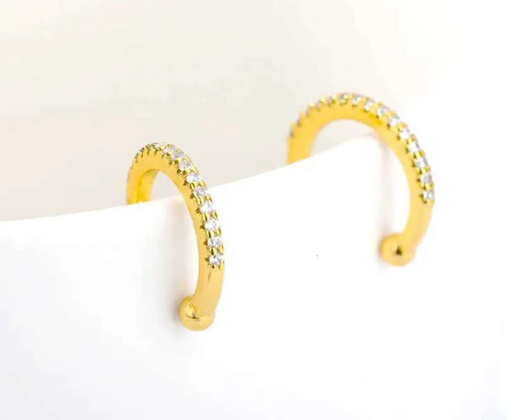 2024 stud stud vintage 2020 Fashion Crystal Ear Clip arocrings for Women Girls No Puncing Punk Rock Charilage Mewring Jewelry Bijoux Accort