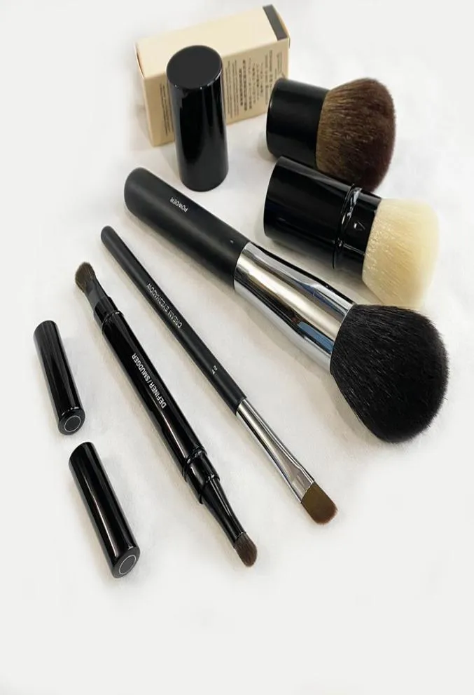 CC Makeup Brushes Petit Pinceau utdragbar Kabuki Les Pinceaux de Powder 1 Cream Eye Shadow 27 Dualtip Eyeshadow Lip Brush Cosme6884102