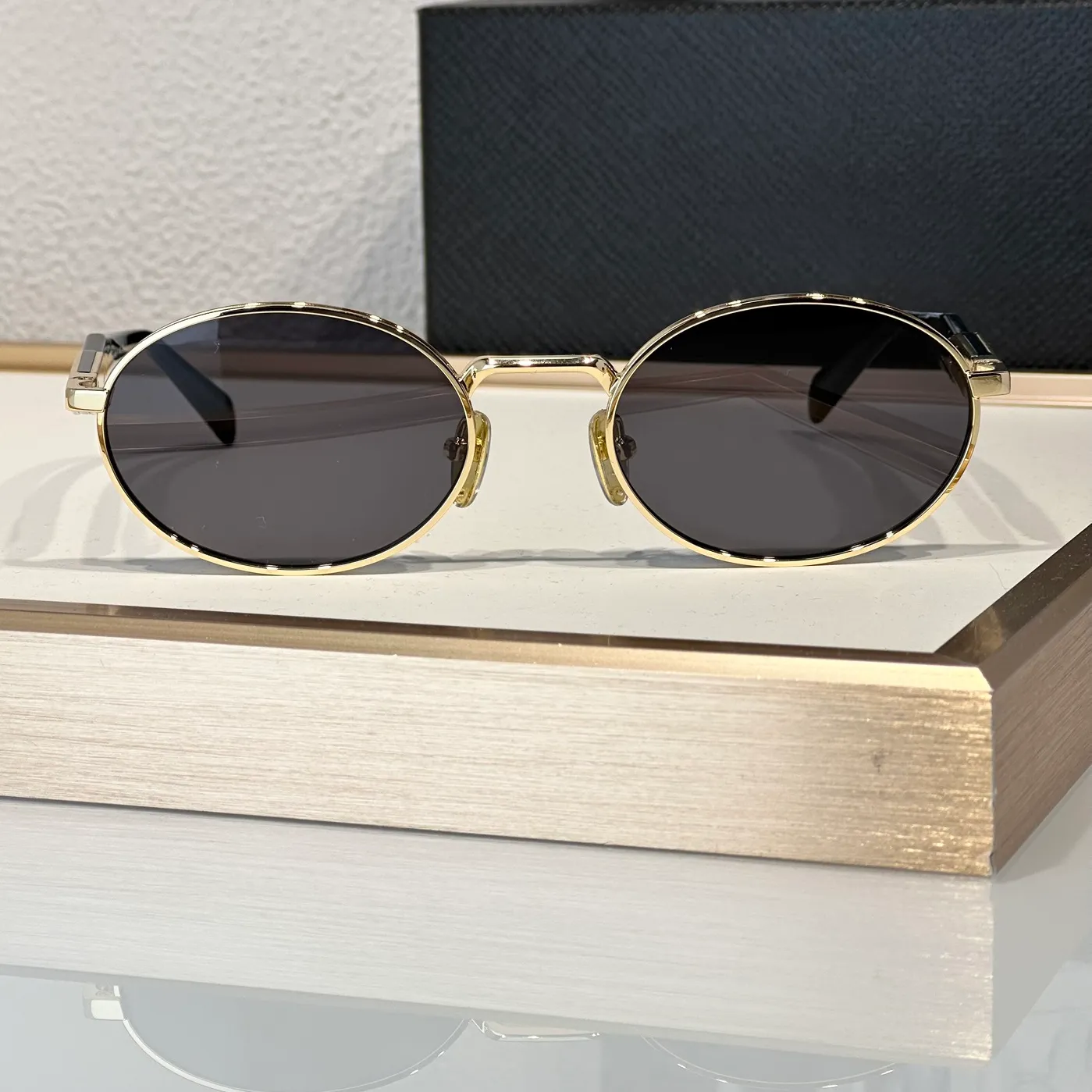 Oval Round Sunglasses Gold Alloy Frame UV400 Protection for  display picture 3
