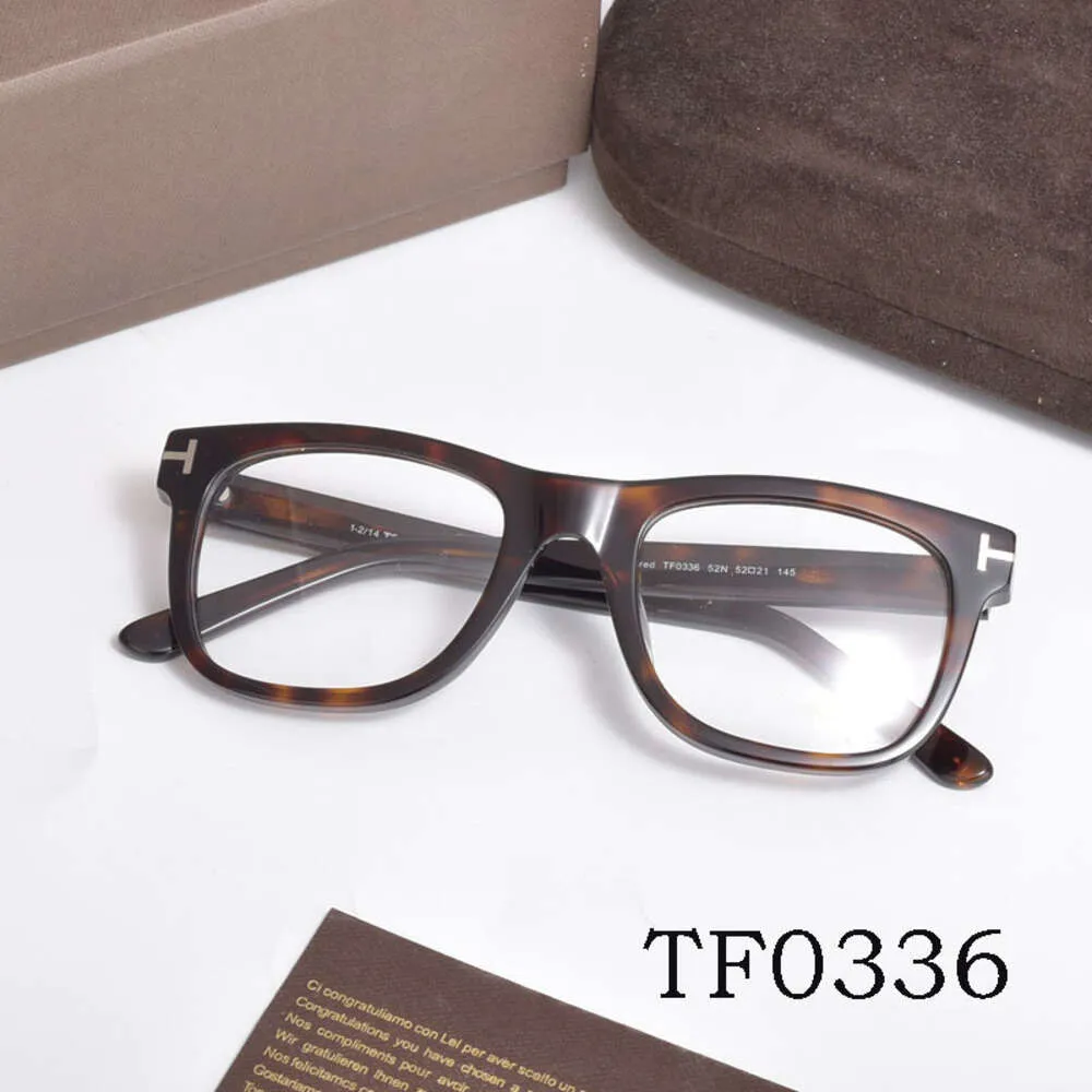 Fashion TF Spectacle Frame Man and Woman Plate Square Myopia Spettacolo Strame piatti UV Goggli sportivi per esterni per esterni per gli occhi miope TF0336