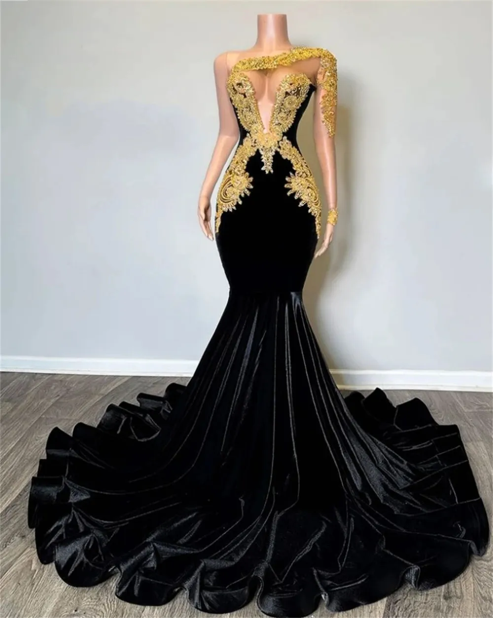 Sexy arabisch afrikanische schwarze samtrische mermaid prom Kleider eine schulter langhärme abendkleid goldene spitze appliken perlen besondere Anlässe Kleid