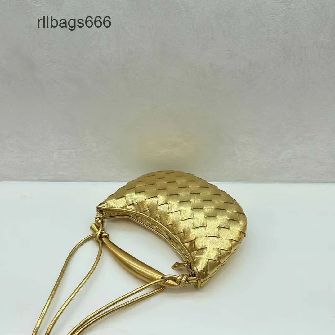 حمل غير رسمي 2024 Girl Leather Purse حقيبة يد متعددة الاستخدامات Bottegs Sardine Pags Pags Designer حقيبة يد اثنين من أحجام حقيبة Venata المنسوجة