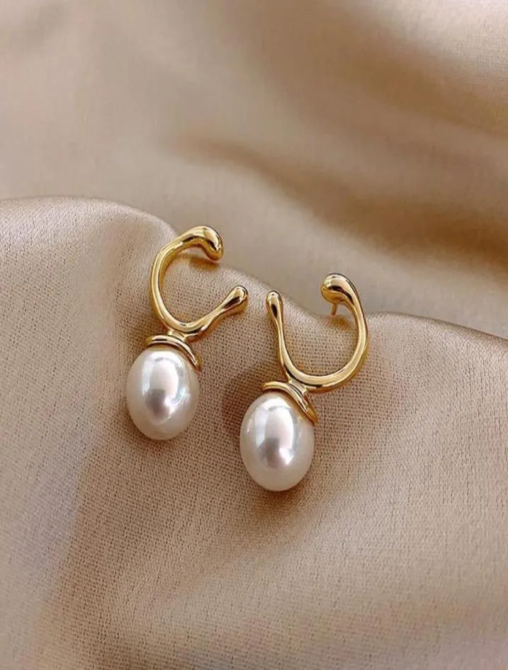Kolczyki perłowe żeńskie 2021 Trendia koreańska temperament wysoki elegancki elegancki trend maleńkie kolce ucha Dangle Chandelier7887879