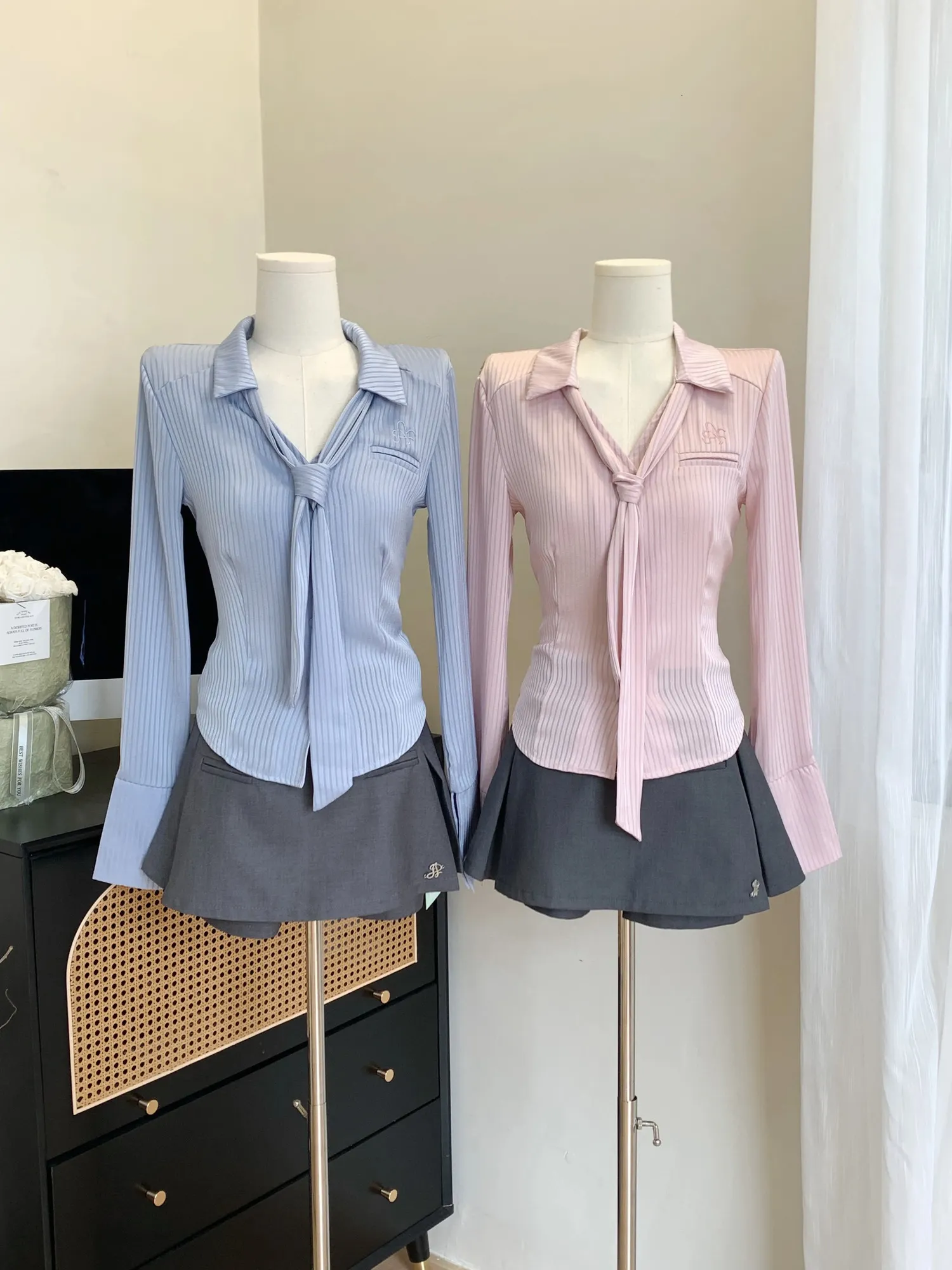 Design Pure Desire Satin Silk Smooth Midjet Skjorta Långärmad kvinnors slips topp mångsidig blå rosa mode 240407