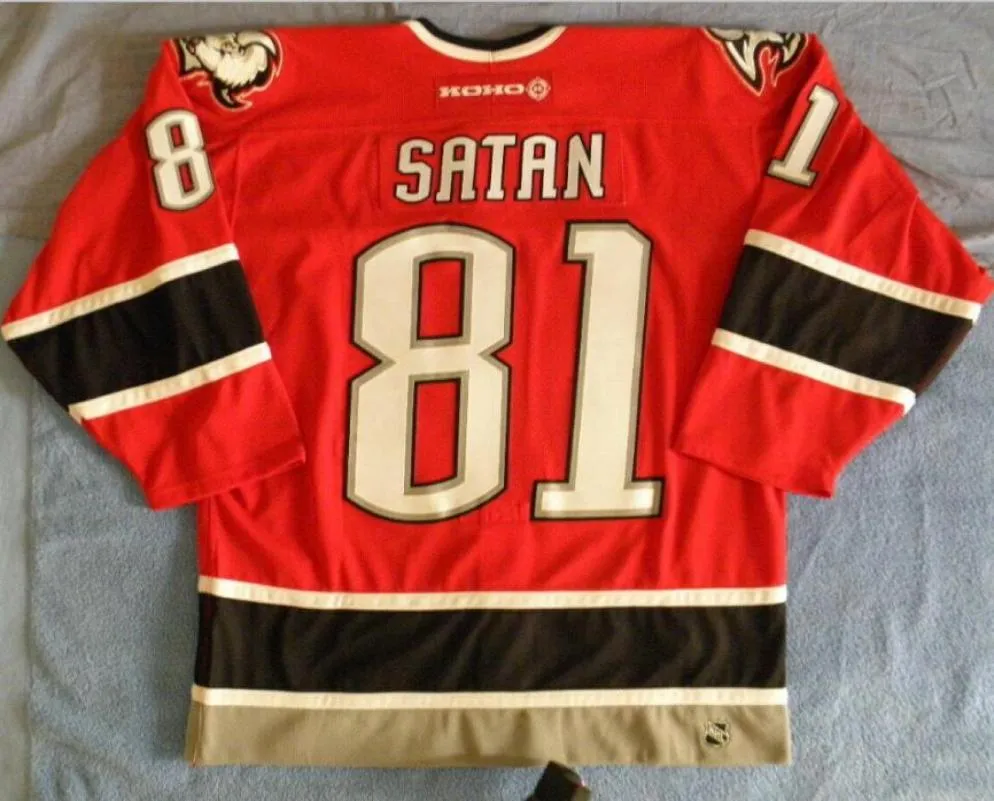 Hommes jeunes femmes vintage 81 Miro Satan Game usé Jersey Hockey Size S5xl Custom tout nom ou numéro8556963