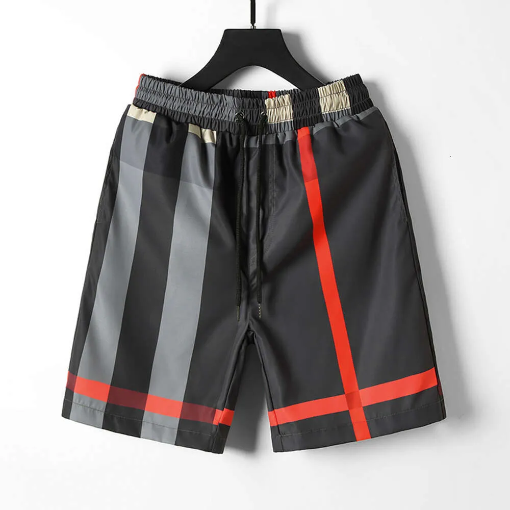 Shorts for Men, New Summer Beach Pants, Fashionable Casual, Oversized Plaid Shorts, and Trendy