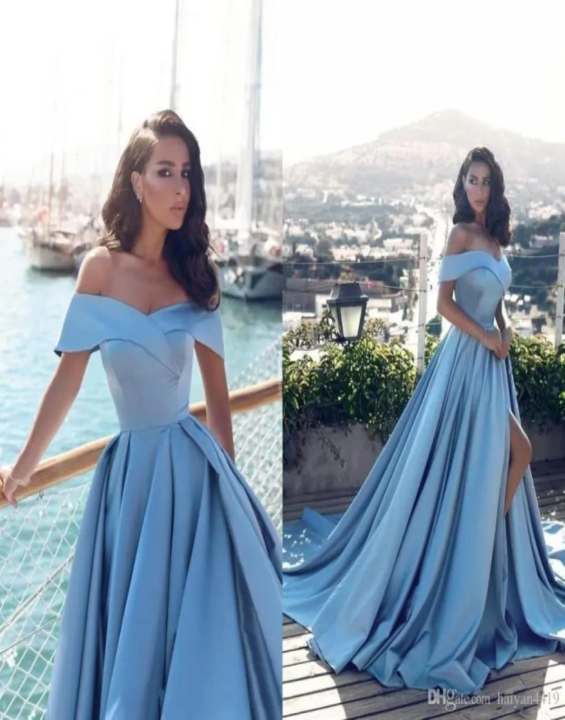 2019 Nouvelle élégante épaule élégante Femmes de bal Robes de style arabe Sky Blue Satin Split Front arrière Longue robe de soirée formelle Pagean4302121