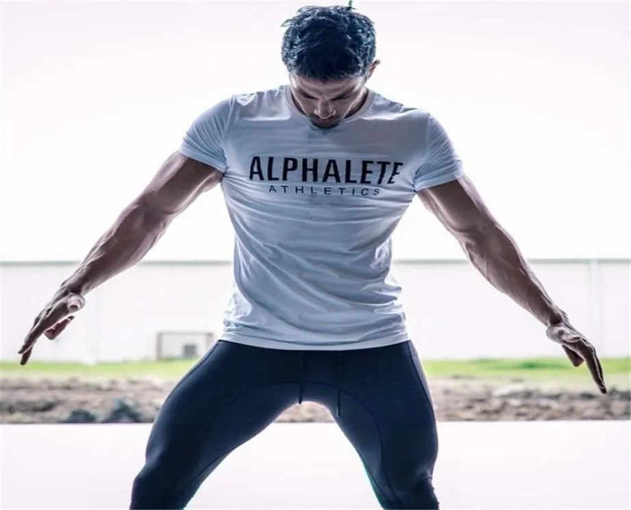 T-shirts masculins 2021 T-shirt T-shirt Fitness Shirts Slim Fit Fit Fit à manches courtes Coton Vêtements Fashion Loissine O Neck Alphalete imprimé TEE11764032