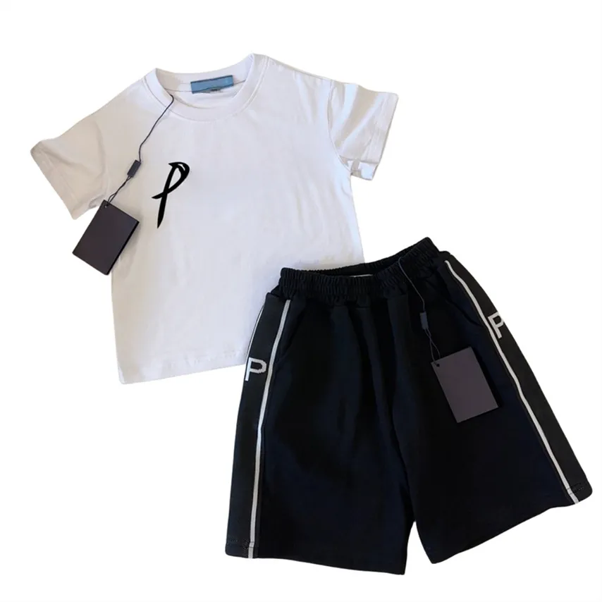 Baby Kids Clothing Set Baby Boys Girls T-Shirt Shorts Kleding Nieuwe katoen Kids Girls Kinderontwerper Babykleding Maat 90cm-150cm V01