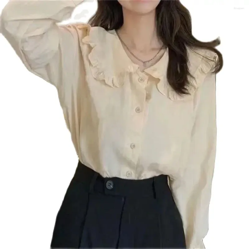 Bluzki damskie 2024 Spring Turn Down Down Down Boolel Blouse Women Beige Shirt Long Rleeve Sweet Preppy Style Podstawowa koreańska japońska moda