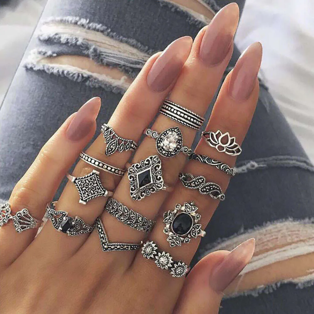 Nya 15 bitar trendiga och ihåliga Lotus Sunflower Geometric Black Set Rings for Women