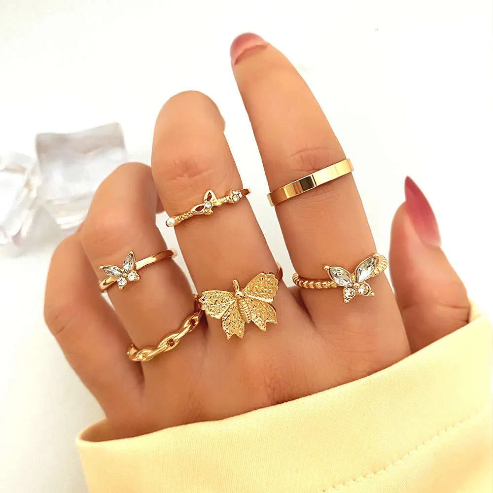 Nouvel ensemble de papillons en diamant complet avec une bague de joint de chaîne personnalisée créative de 5 pièces