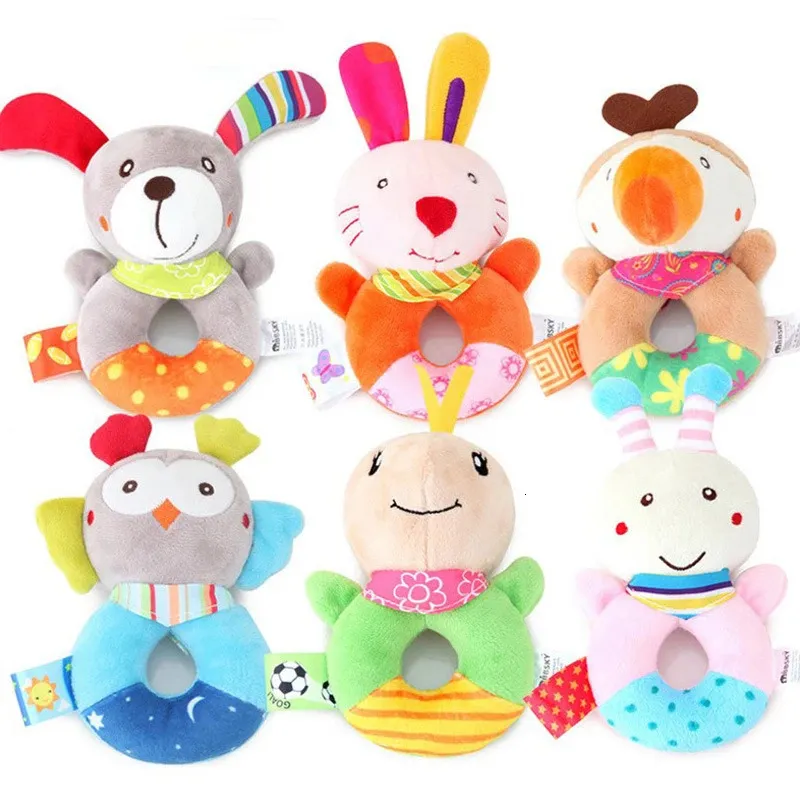 Baby Plush Rattle Cartoon Animals Crib Mobile Bed Bell zabawki 012 miesiące niemowlęcego malucha wczesna zabawka edukacyjna dla urodzonych prezentów 240407