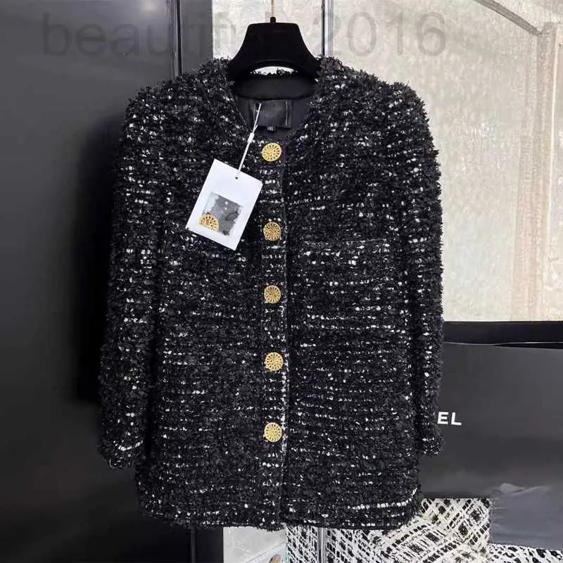 여자 재킷 디자이너 2024 초 이른 봄 뉴 너우 차 우아한 유명인 Xiao Xiangfeng 라운드 넥 블랙 골드 버튼 두꺼운 트위드 짧은 코트 pfzl
