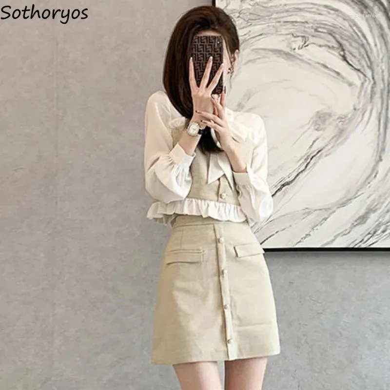 Abiti da lavoro Mini gonne set Women Chic Ruffles Patchwork Tops Elegant Temper Office Ladies Mature in stile coreano Trendy Spring Sweet Two