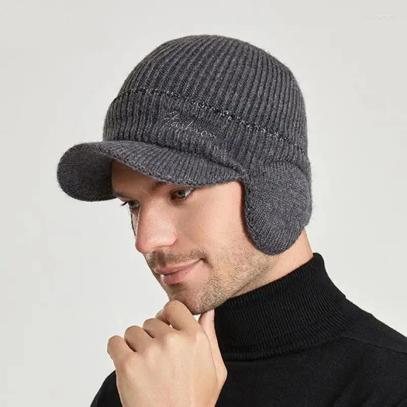 Bérets chapeaux d'hiver pour hommes Beauie Protection d'oreille en tricot Bonnet en velours