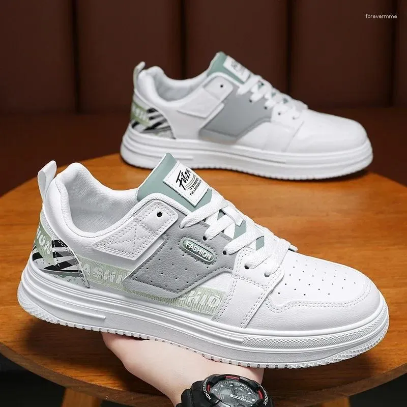 Casual Shoes Men 2024 Spring Breattable White Fashion Sneakers Youth Student Skate Shoe Bekväm skateboard Sport