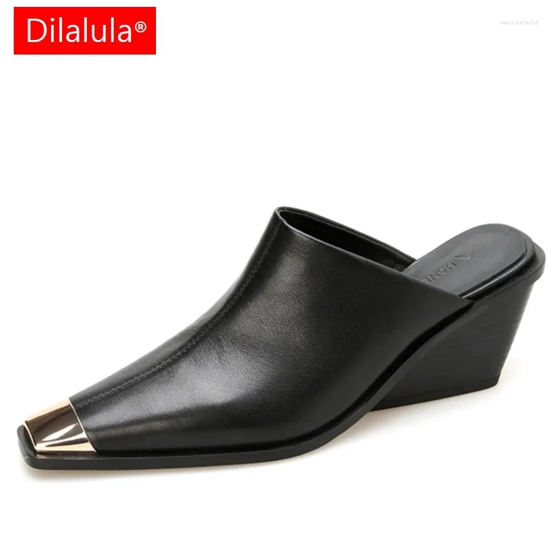 Slyckor Dilalula 2024 Äkta lädermulor Kvinnor täckte metallhuvudbitiga klackar Bekväma damer Summer Casual Shoes Office