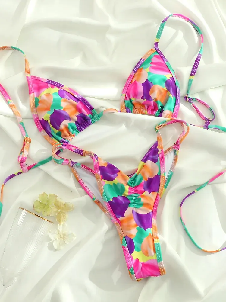 Extreme print bikini voor vrouwen uitgehakte badkleding lage taille zwempak micro bikini's set badpak driehoek strandkleding 2024 240408