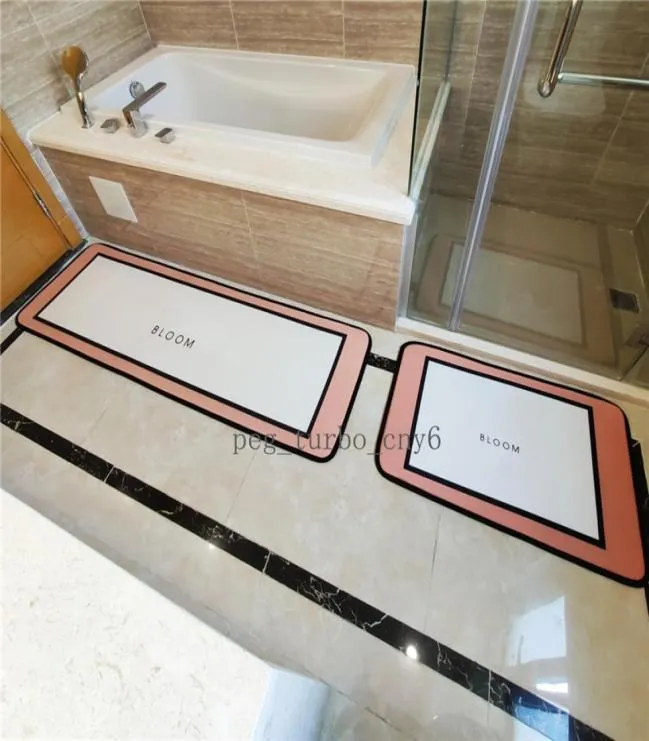 Twee stukken Set Bath Mats Letter Mode Luxe keukenkussen Duurzame zachte non -slip badkamer accessoires7051747