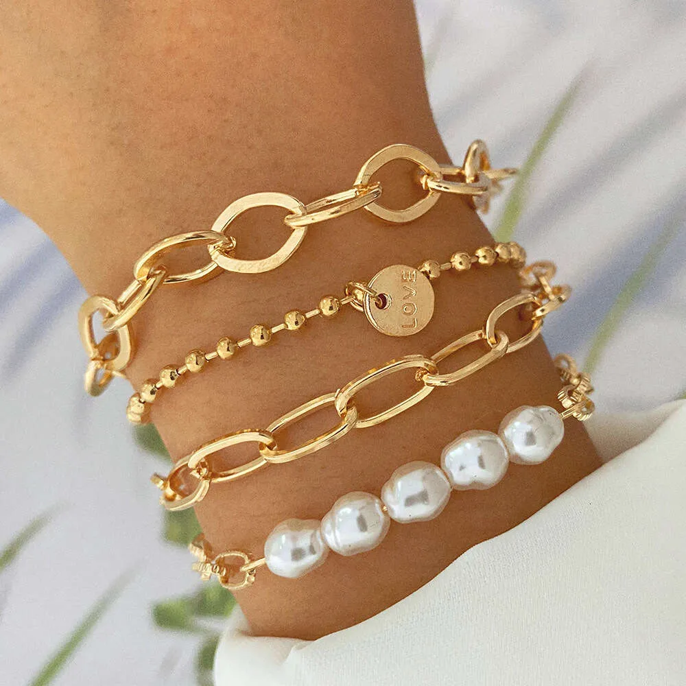 Hot Selling Pearl Armband, fashionabla tjock kedja, engelska bokstavens kärlekskombination 4-delad armband set