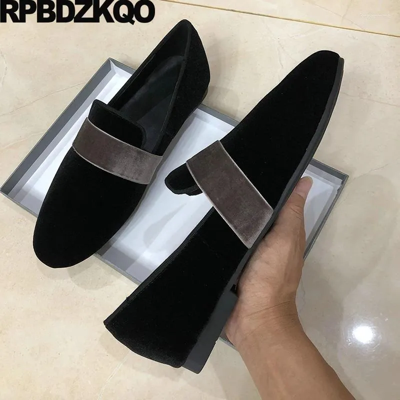 Casual schoenen Italiaanse herenmerken Elegante grote size Europese prom Designer Loafers Britse stijl Velvet Smoking Slippers Luxe slip aan