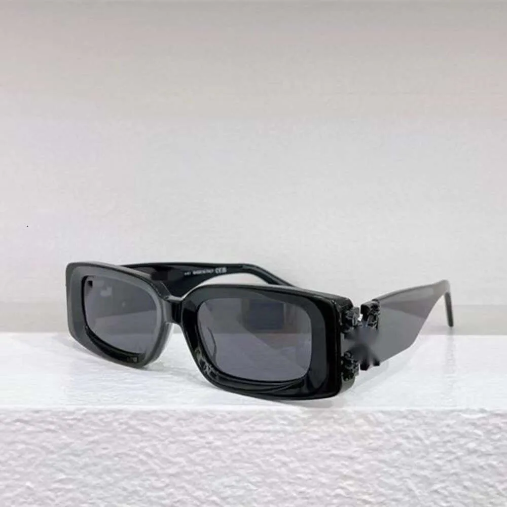 Off occhiali da sole di lusso Top White per uomini e donne Oer1098f Foglio rettangolare personalizzato Occhiali da sole Hip-Hop High Street Uv400 con scatola originale