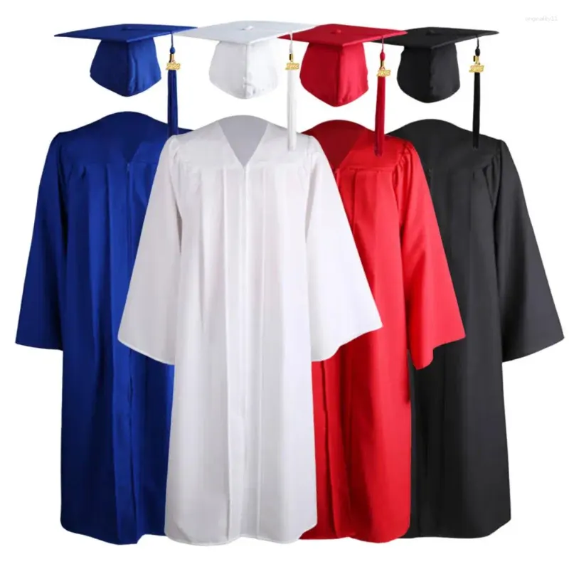 Kledingsets 1 set Academische kleding zachte jurk Tassel Anti-Pilling 2024 High School Bachelor Student Supplies