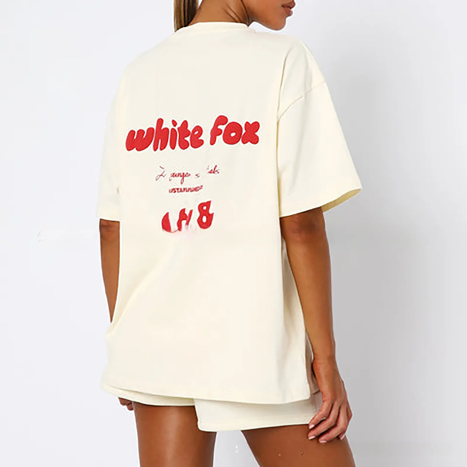 White Foxs Femmes Tees Luxury Designer Tshirt T-shirt Garques courtes High Street Necol Pullover Blouse Chemisier Couples Tracksuits Tee