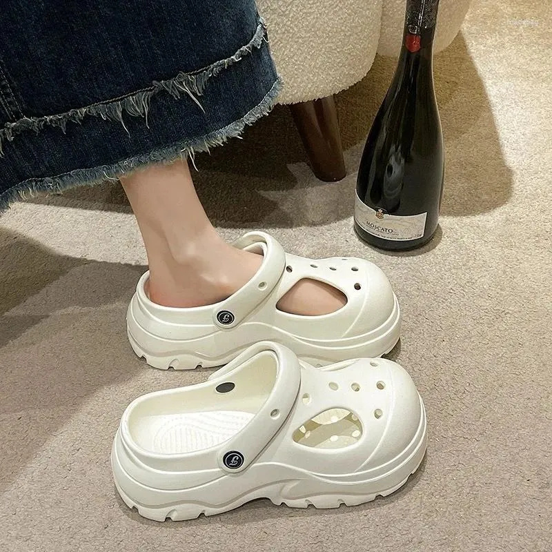 Zapatillas 2024 zapatillas de jardín Las mujeres de verano usan una plataforma de sandalias de moda EVA no deslizamiento de suela gruesa
