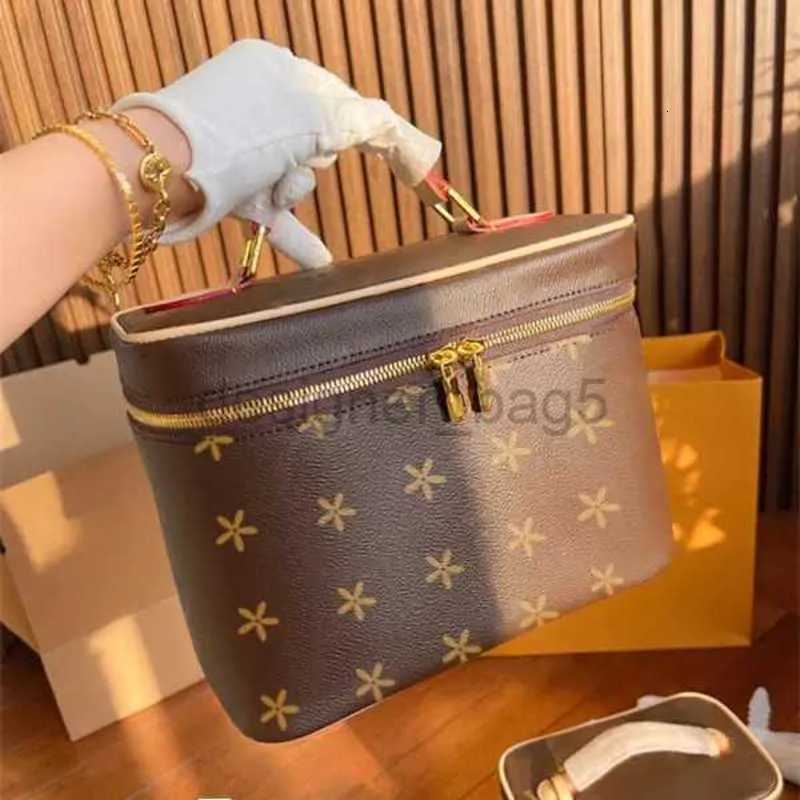 10A High Quality Luxury M41178 nice bb vanity Designer toiletry bag strap Womens mens makeup Cross Body Shoulder cosmetic bags lady Clutch Bags top real Leather Purse