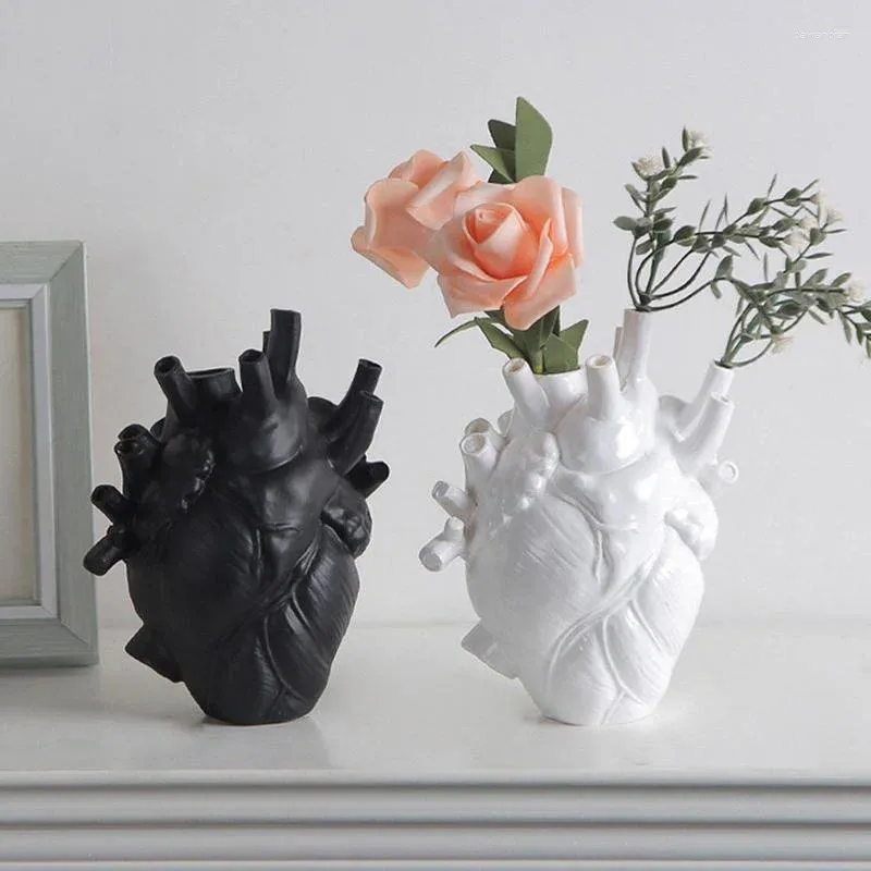 Vases Resin Heart Vase Creative Halloween Black & White Shape Ceramic Desktop Ornament For Home Decor