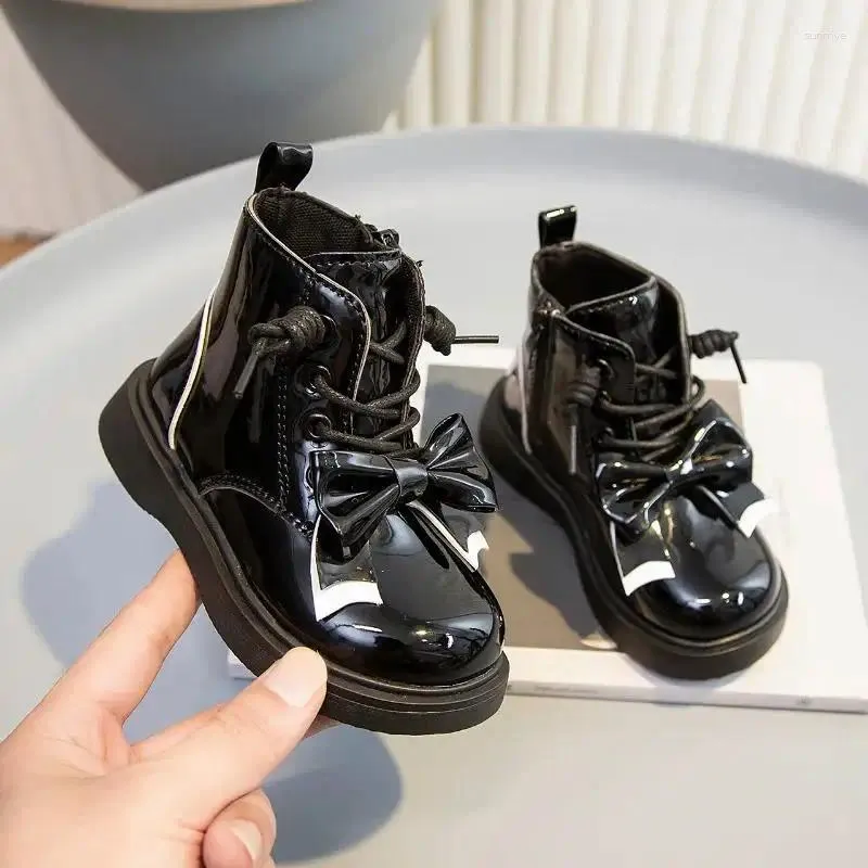 부츠 2024 소녀 드롭 보우 지퍼 패션 어린이 캐주얼 영국 스타일 로리타 세련된 귀여운 키즈 가죽 신발